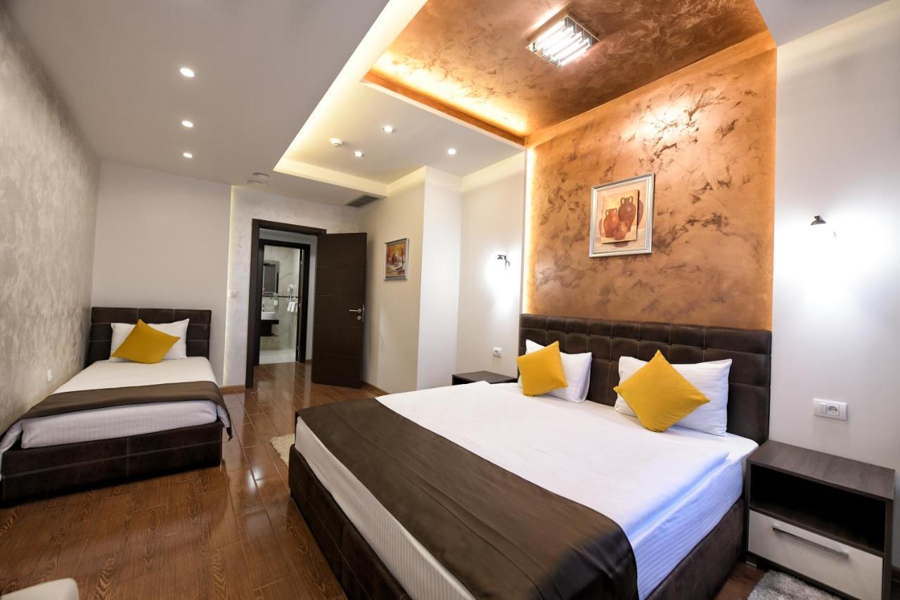 רומה Garnet Hotel & Event Centar מראה חיצוני תמונה