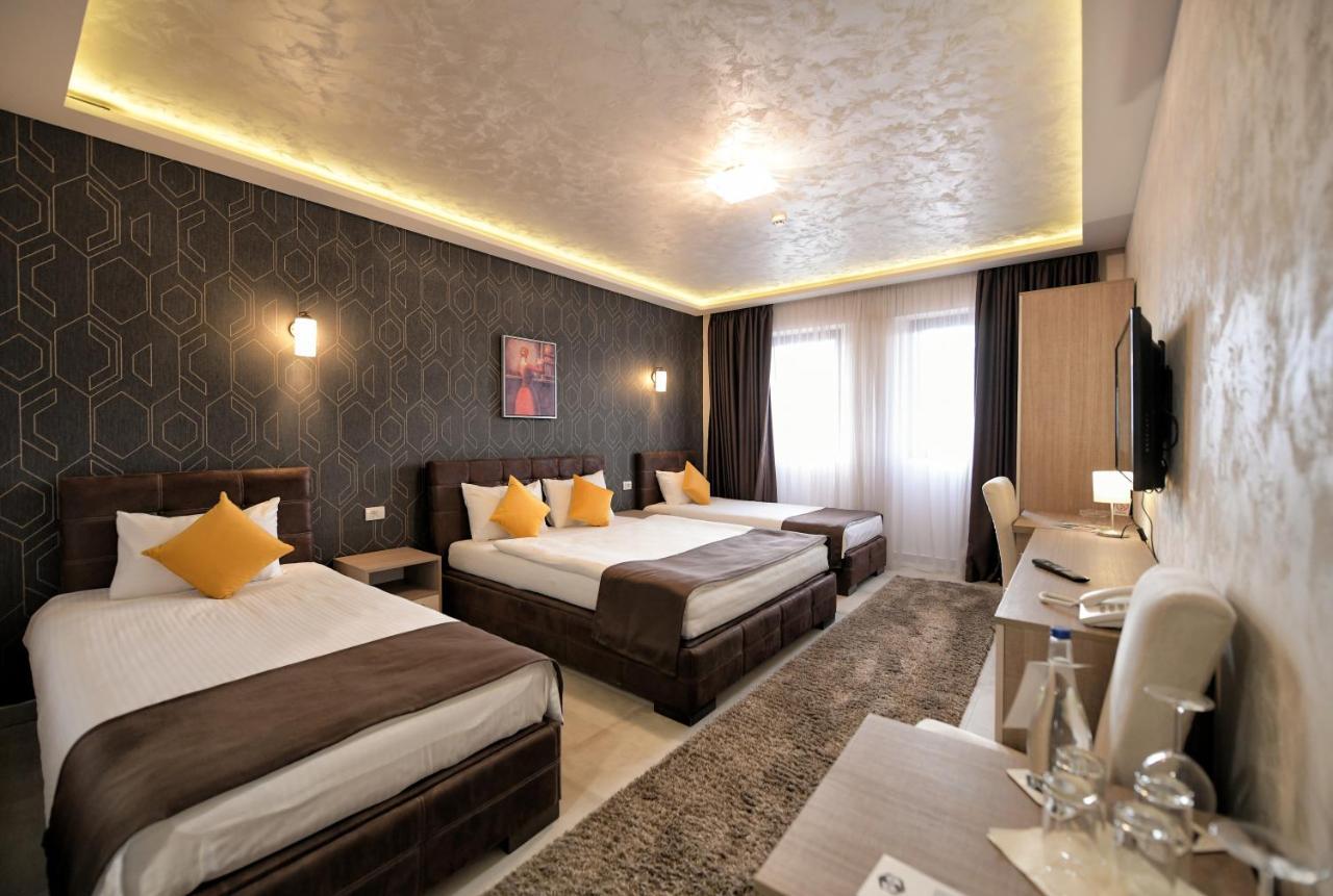 רומה Garnet Hotel & Event Centar מראה חיצוני תמונה