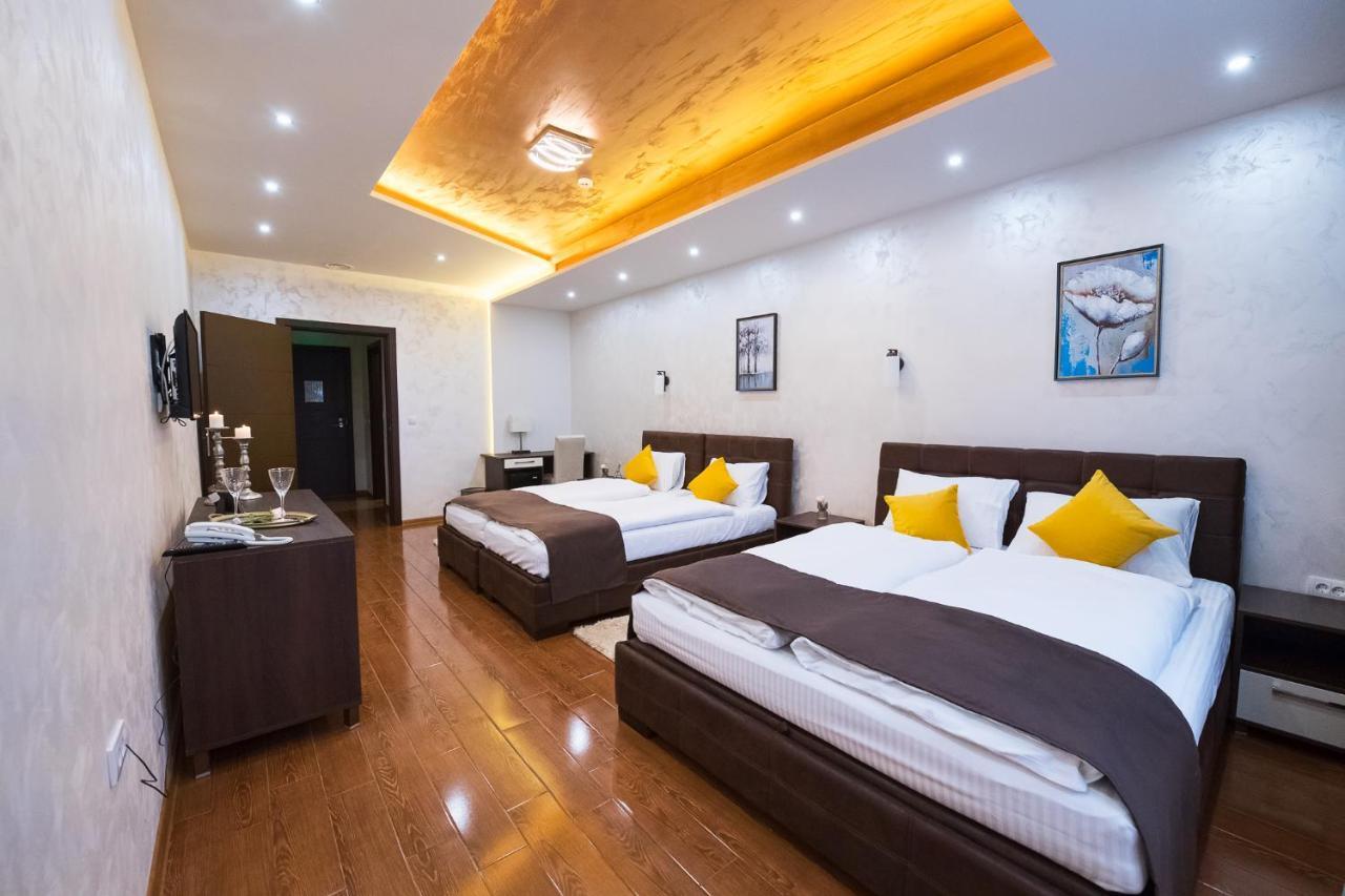 רומה Garnet Hotel & Event Centar מראה חיצוני תמונה