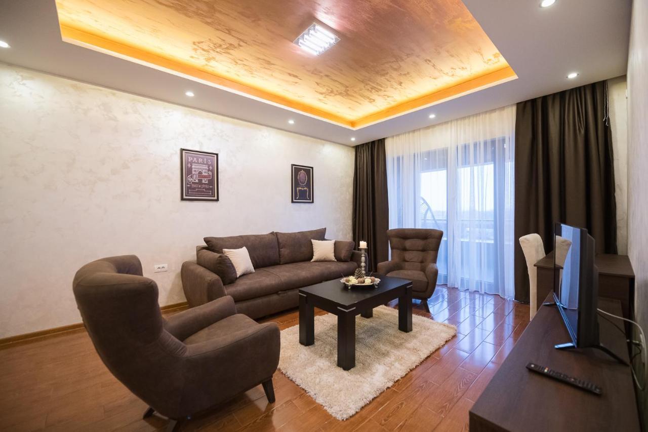 רומה Garnet Hotel & Event Centar מראה חיצוני תמונה