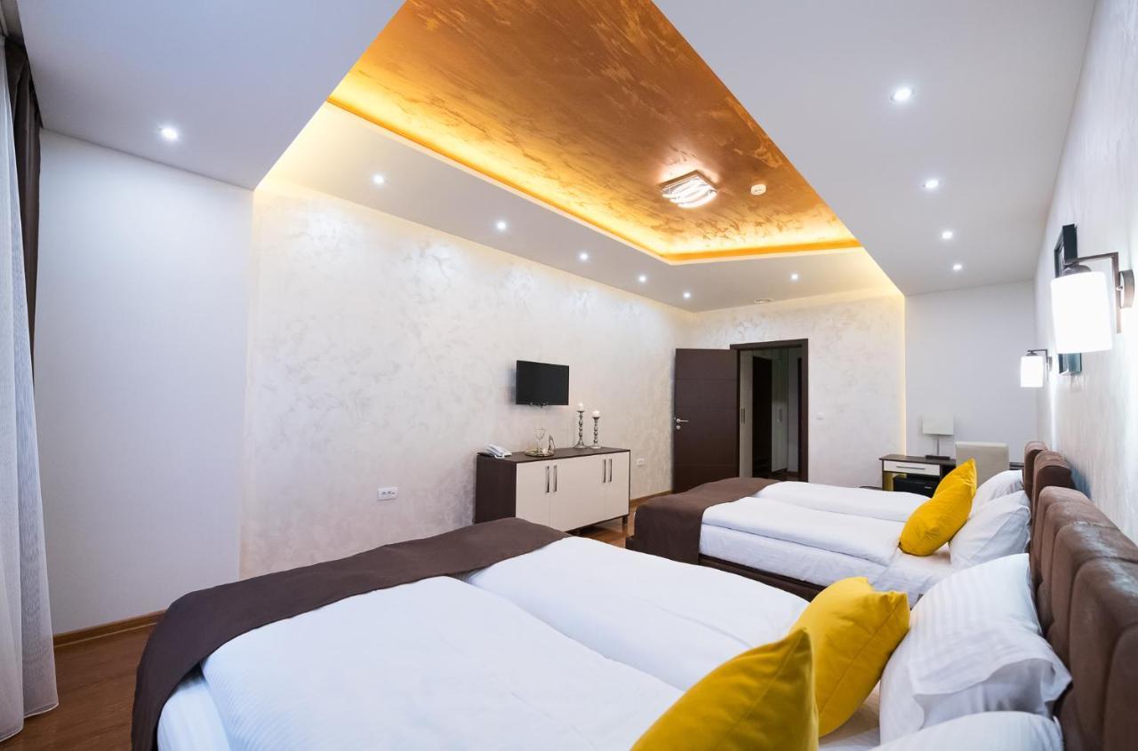 רומה Garnet Hotel & Event Centar מראה חיצוני תמונה