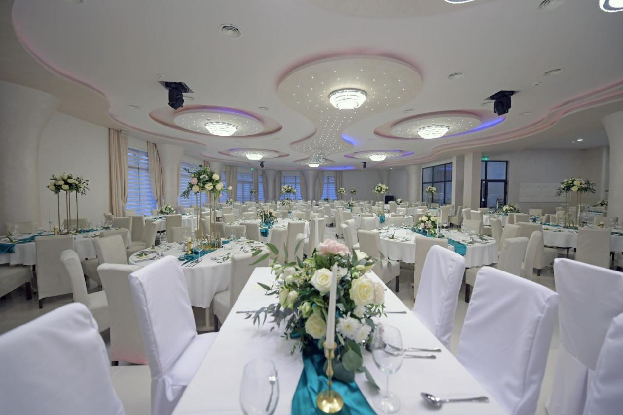 רומה Garnet Hotel & Event Centar מראה חיצוני תמונה